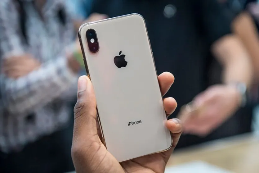 Пора покупать iPhone XS. Мы нашли самый дешевый официальный вариант