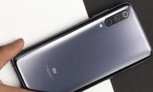 Презентован Xiaomi Mi 9 – флагман с чипом Snapdragon 855, тройной камерой и NFC