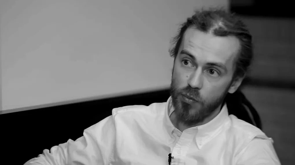«Хотел бы инсценировать свою смерть в 35 лет». Почему Децл точно не на островах