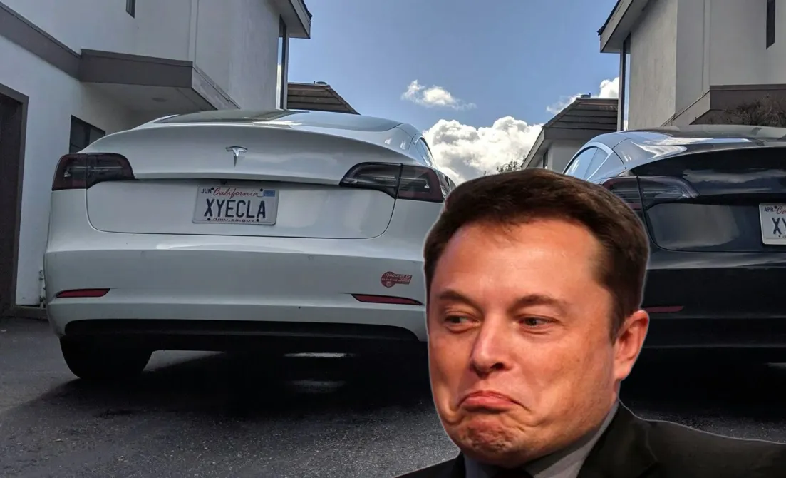 Tesla – XYECLA. Американская полиция велела русскому снять оскорбительные номера с машины
