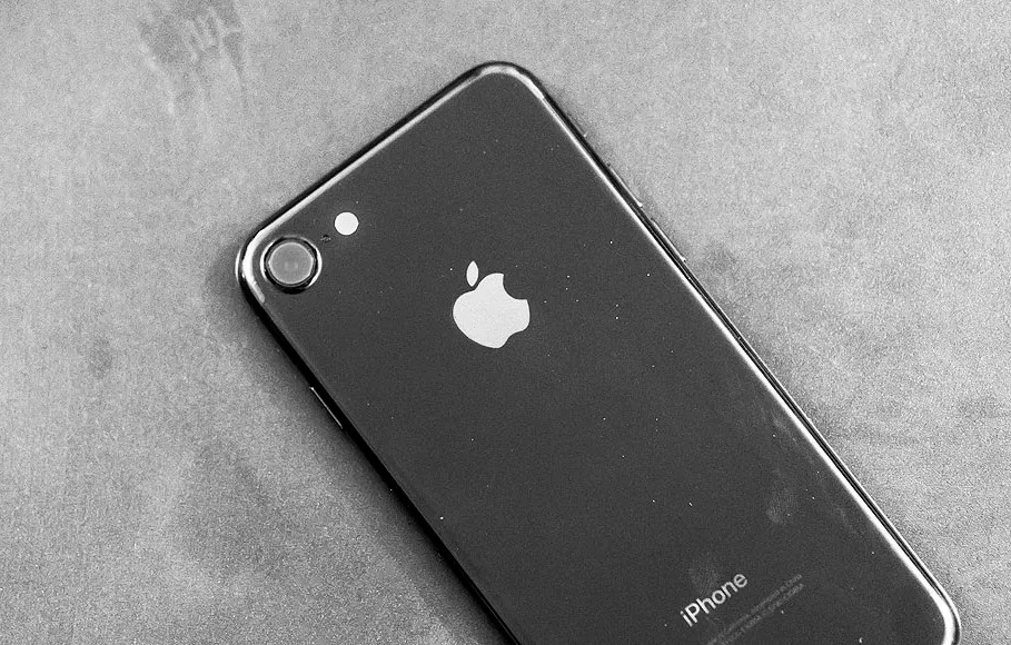 Дешевый iPhone 7 и еще два самых доступных айфона из «Связного». Там их снова много