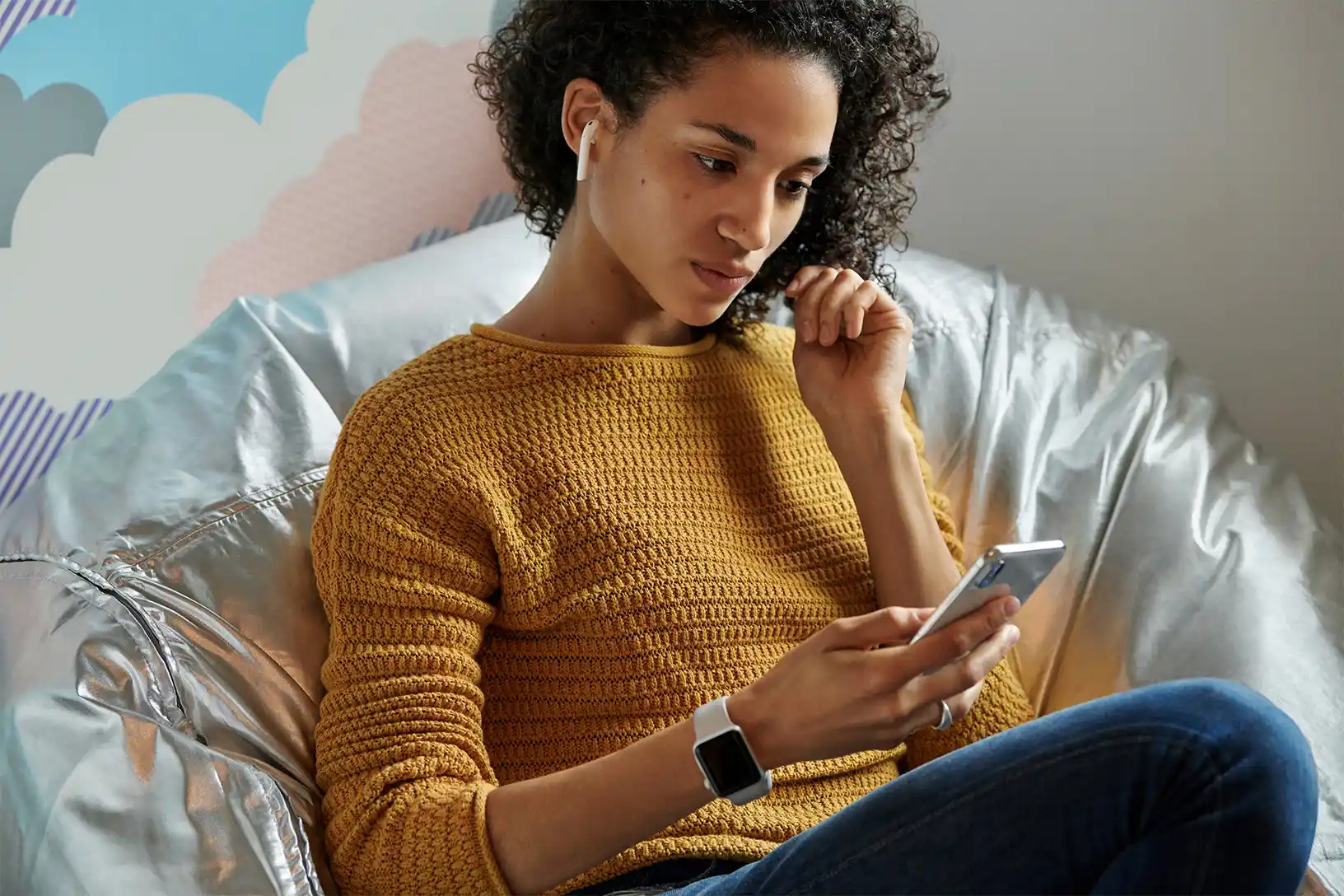 Презентованы AirPods 2. Чем отличаются от первого поколения? И сколько стоят?