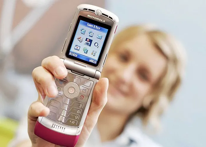 Новая Motorola RAZR V3 разочарует. Там характеристики, как в среднем Xiaomi