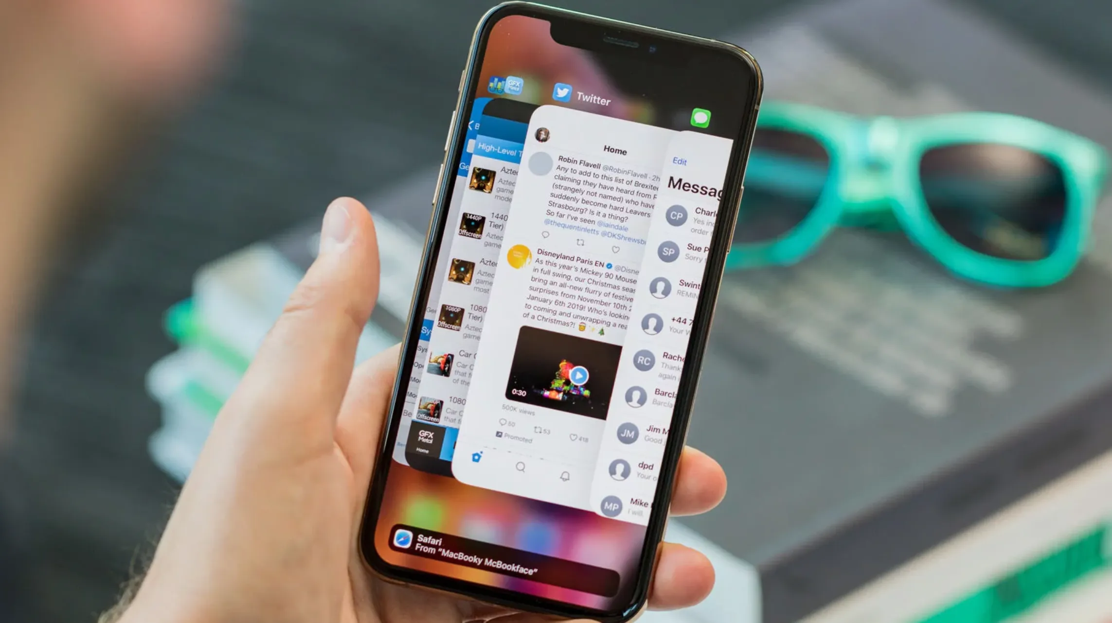 Экраны iPhone XS и XS Max уродливо дергаются. Apple признала брак