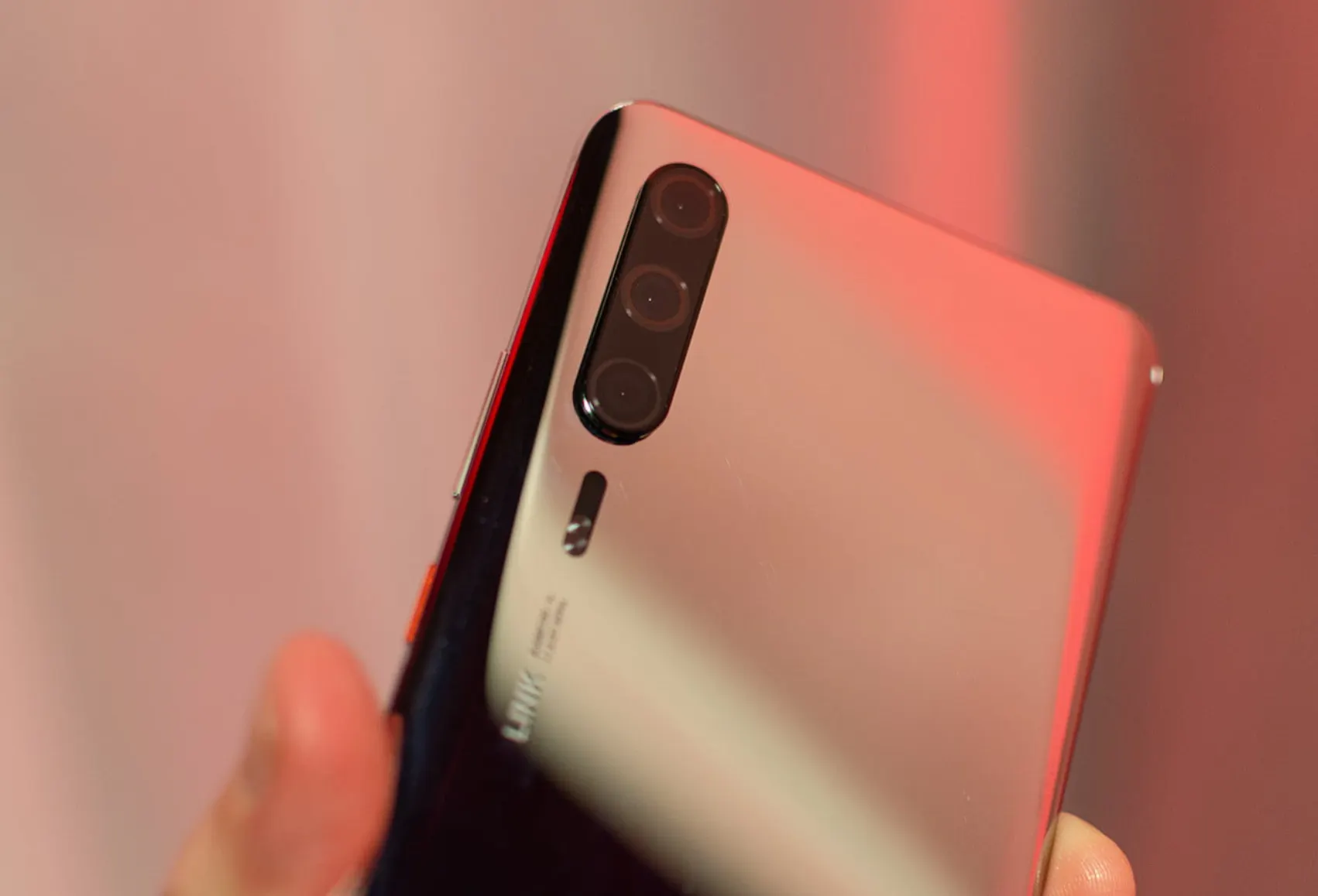 Замерили производительность Huawei P30 Pro. Он даже не в десятке самых мощных смартов