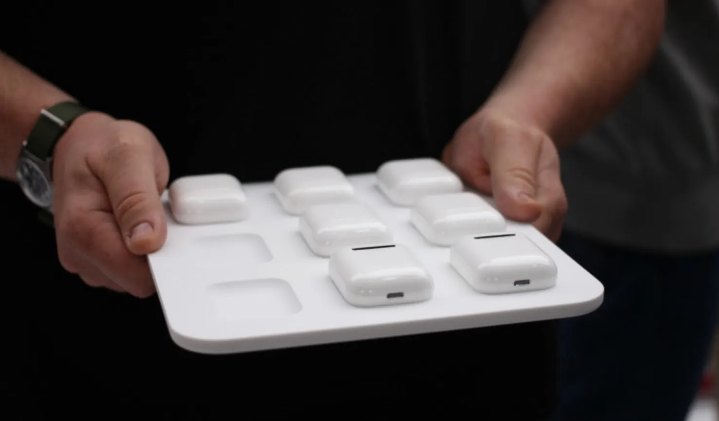 Как создавались AirPods. Инсайды от Джони Айва