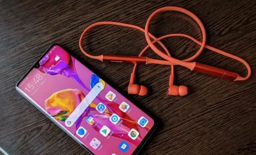 У Huawei вышла гарнитура в стиле BeatsX. Недорогая и с классной зарядкой