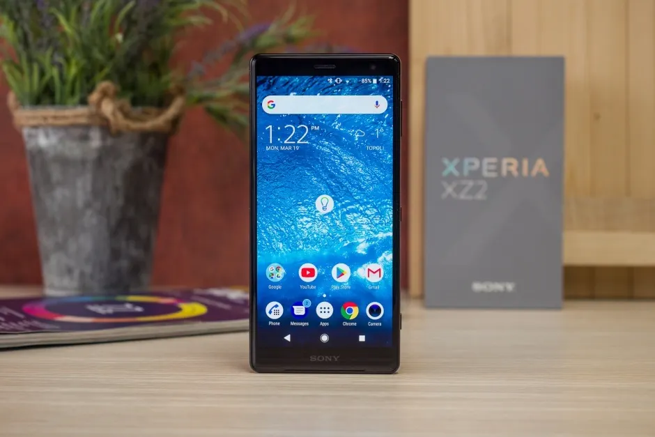 Нашли дешевый флагман Sony Xperia. Мощный и компактный