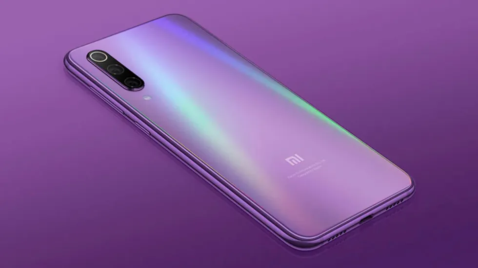 Есть цена Xiaomi Mi 9 в России. Адекватно и круто