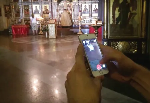 В Ростове-на-Дону девушка плюнула на дверь храма. Повторит судьбу Соколовского?