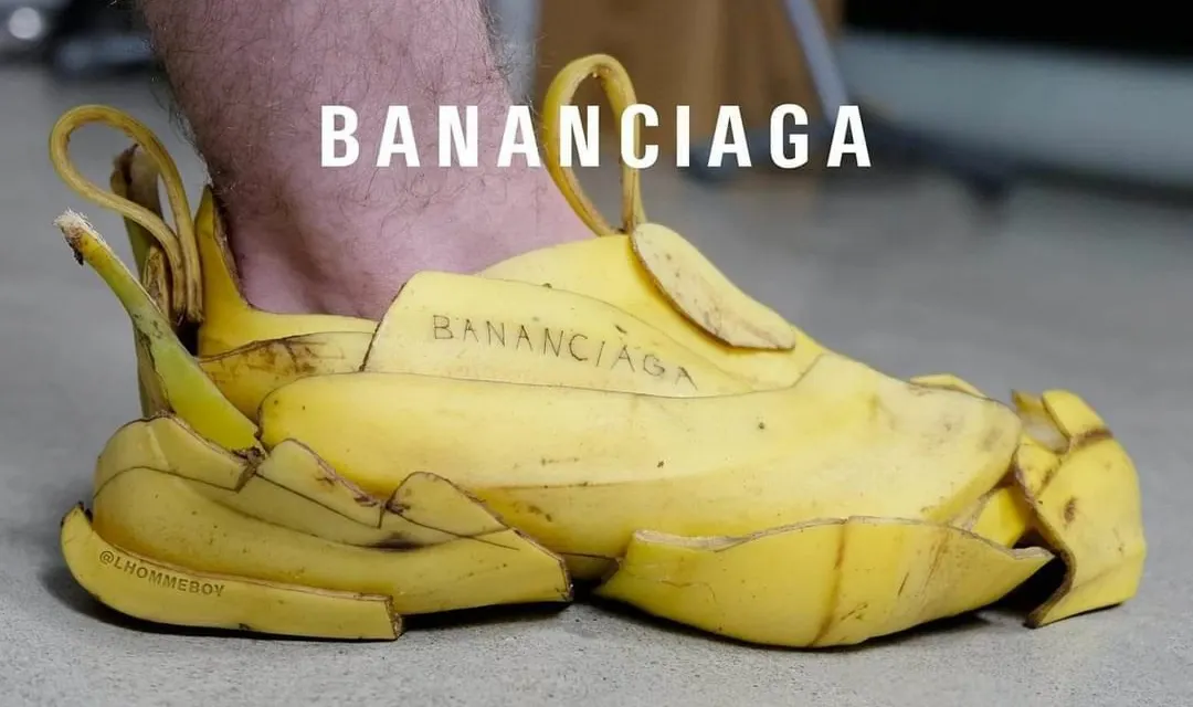 Balenciaga за семь тысяч. Одноклассники избили девочку за паленые кроссовки