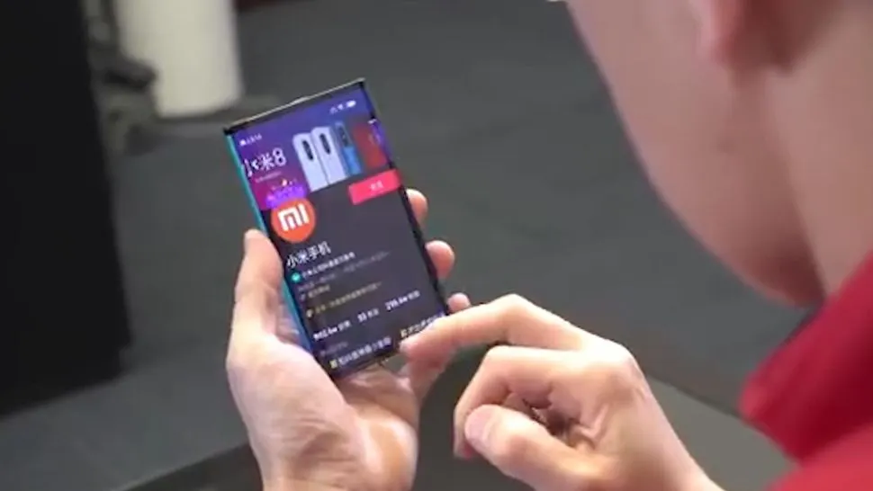 Xiaomi готовит складной девайс в стиле Galaxy Fold. Что мы о нем знаем?