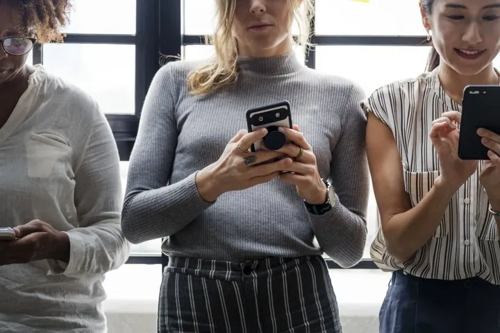 МТС продает популярные Xiaomi со скидкой. Есть прошлогодний флагман Mi 8 и еще три аппарата