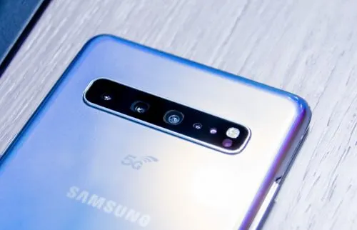 Samsung Galaxy S10 5G – лучший видеофон в истории. Он порвал все модели Huawei