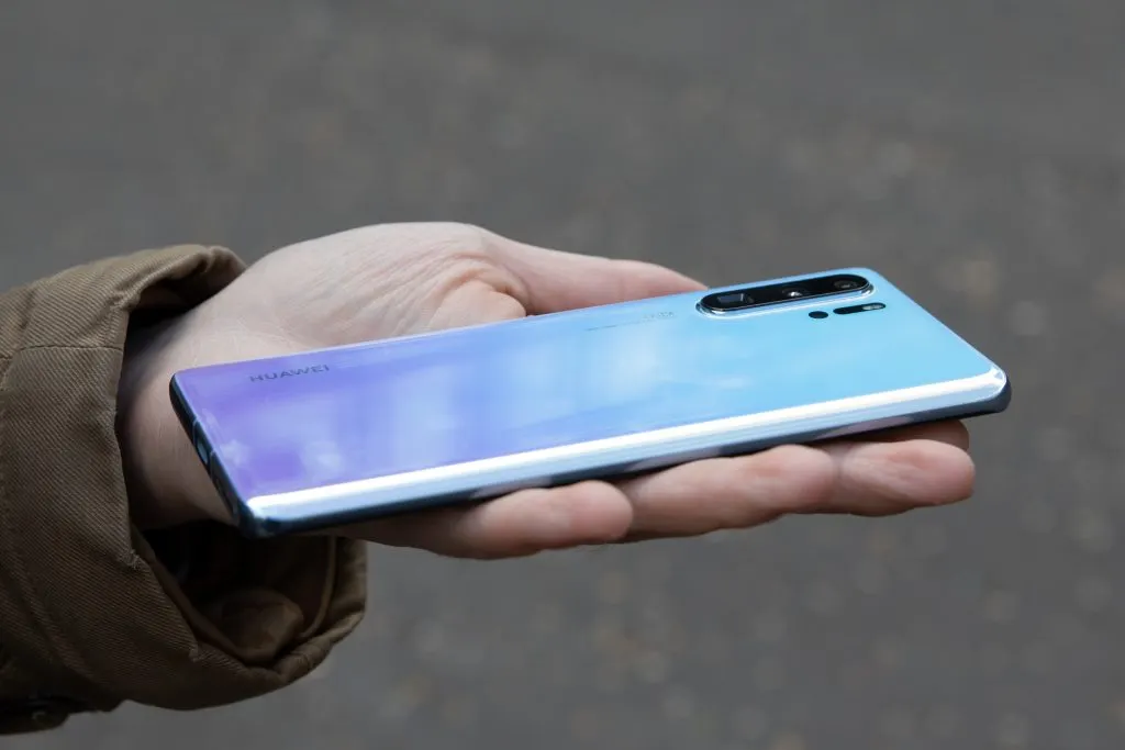 Где выгоднее покупать Huawei P30 Pro? Скидки, подарки, кэшбек