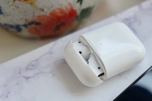 Где купить новые AirPods 2 максимально дешево? Они уже вышли в России