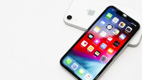 Любите iPhone SE? Новый компактный девайс от Apple может выйти в 2020 году
