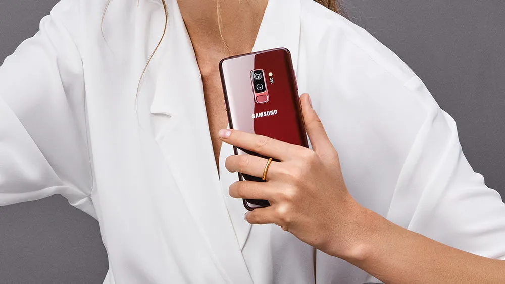 Samsung Galaxy S9 Plus продают на AliExpress за 30 тысяч. Это очень дешево