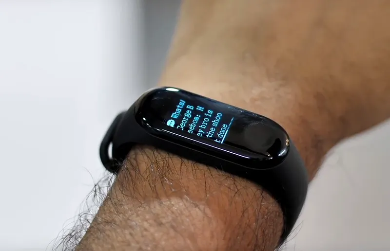 Почему веганам нельзя пользоваться Redmi, но можно носить Xiaomi Mi Band