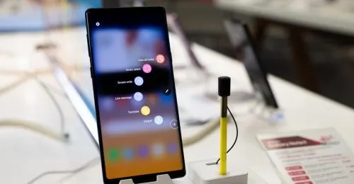 МТС продает флагманы Samsung Galaxy со скидками. Но мы нашли, где взять еще дешевле