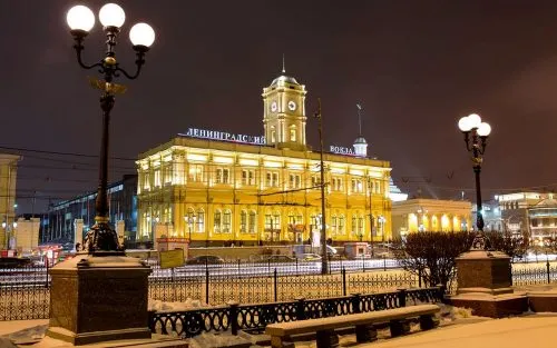Спал в Москве прямо на вокзале. Тут – 5 впечатлений