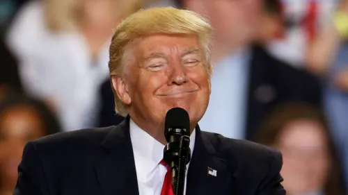 Дональд Трамп обвалил капитализацию Apple на 30 миллиардов долларов. Одним твитом