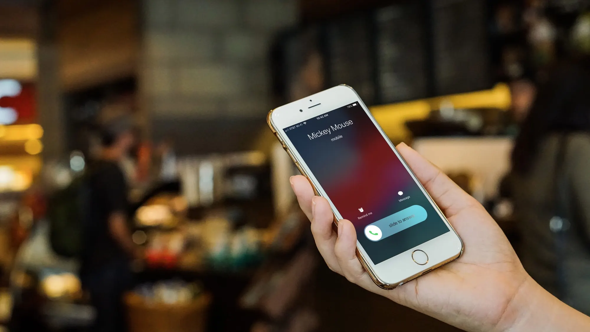 Китаец два года менял фейковые iPhone на настоящие. Но как?
