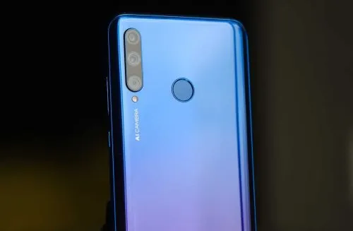 Известны цены Honor 20 и 20 Pro. Удивительно демократичные прайсы