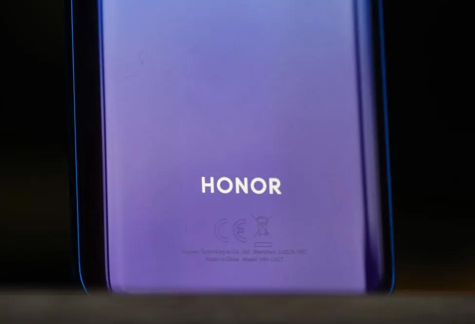 Классный бюджетник от Honor стоит взять, несмотря на санкции. Фичи – огонь