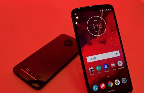 Какими будут флагманы Motorola? Характеристики и цены Moto Z4 и Z4 Force