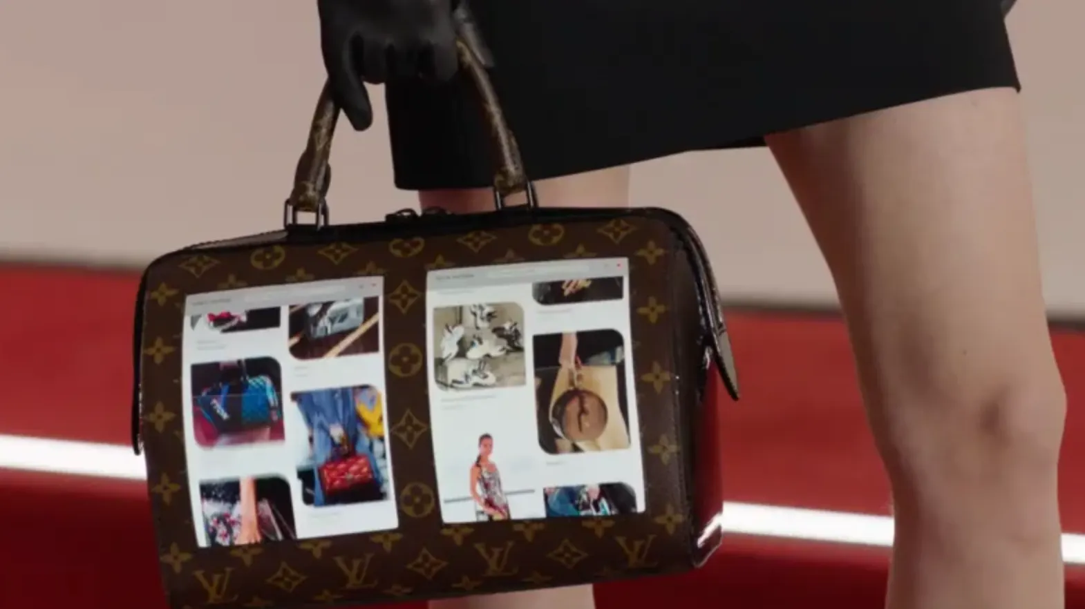 Louis Vuitton выпустила сумку с гибкими экранами. Подходящий аксессуар для Galaxy Fold