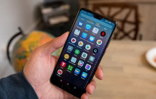 Прошлогодний флагман Huawei продают со скидкой. Где найти P20 дешевле 24 тысяч рублей?
