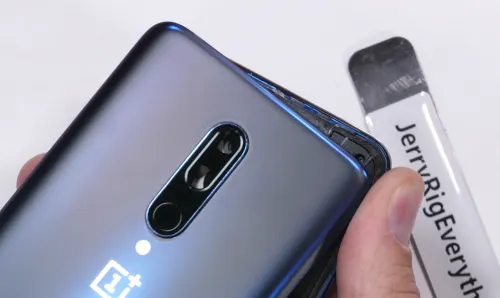 Как превратить OnePlus 7 Pro в аналог Xiaomi Mi 9 ЕE? Самая странная идея дня