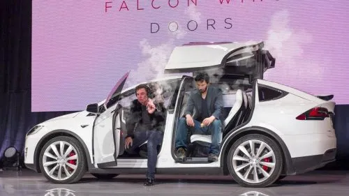 В Tesla осталось денег на 10 месяцев. Маск жестко сократит расходы