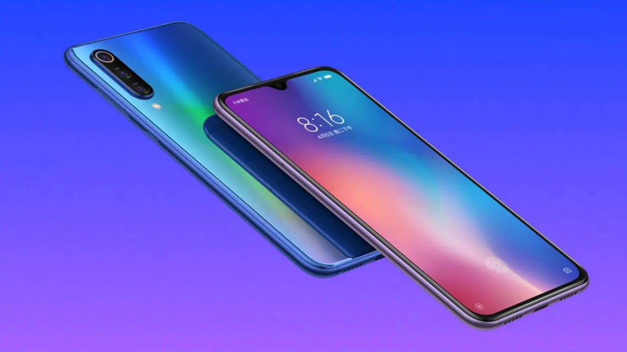 Xiaomi Mi 9 SE с тройной камерой и NFC – официально в России. Цены такие, что мы сразу же ушли на Али