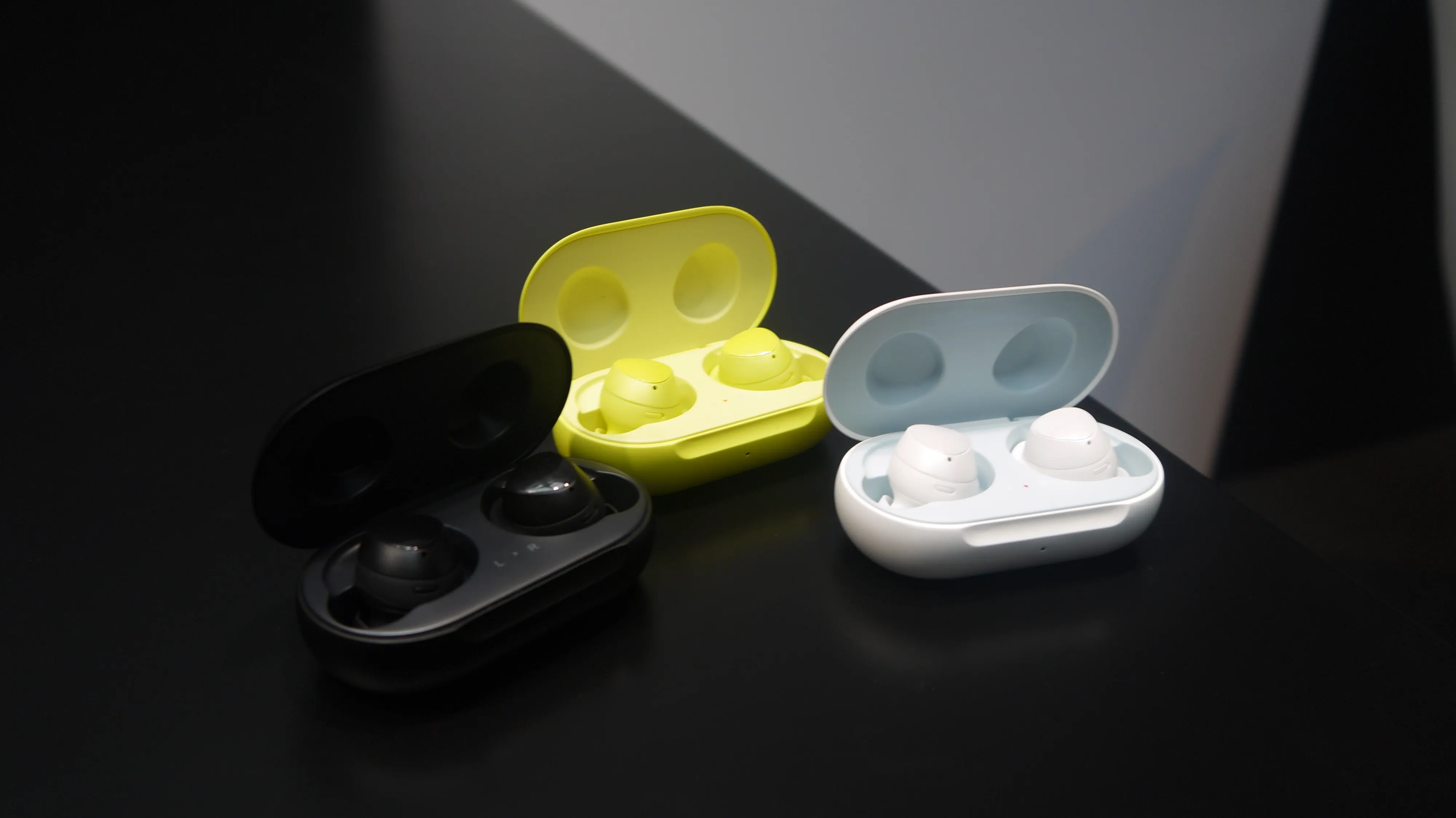 10 недорогих TWS-гарнитур вместо AirPods. Звучат отлично за свои деньги