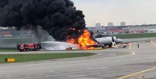 В трагедии SSJ 100 винят пассажиров с чемоданами. Хватит срывать на них злобу