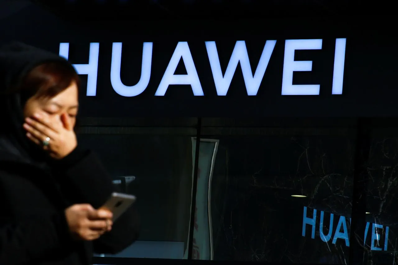 У Huawei огромные проблемы. Google отрезала китайцев от Android