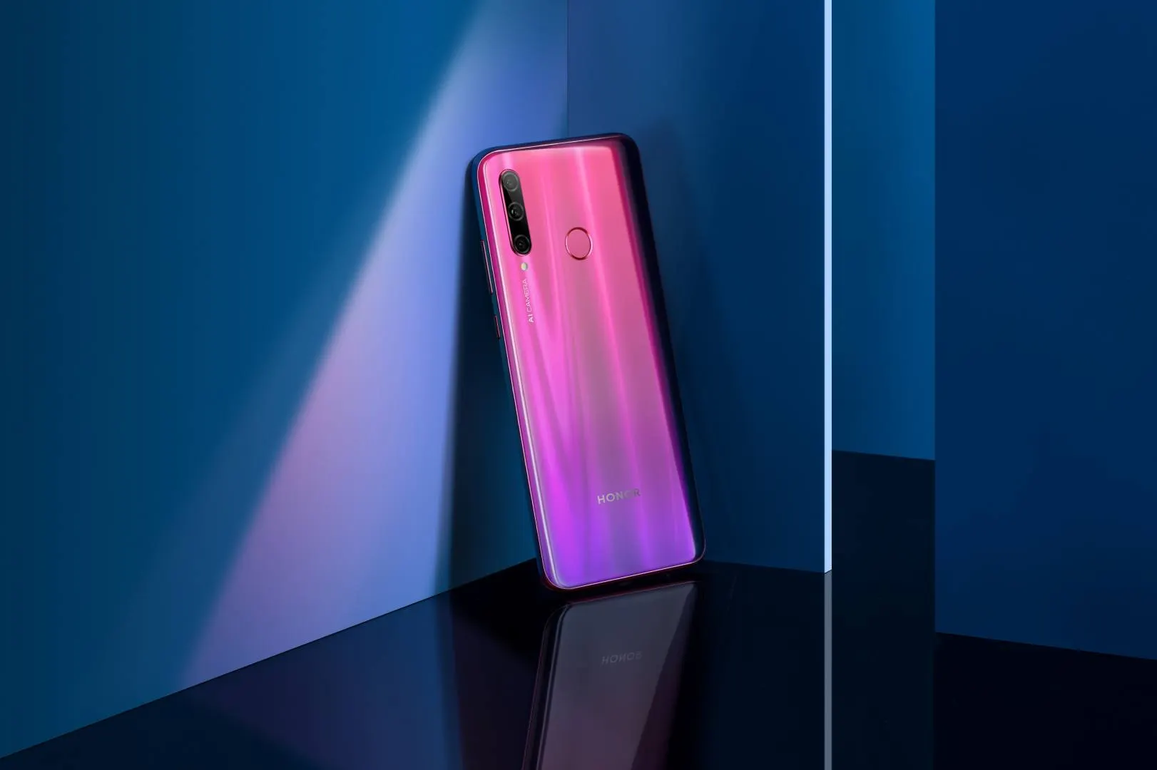 Делимся промокодом на Honor 10i. Топовый бюджетник с тройной камерой продают с большой скидкой
