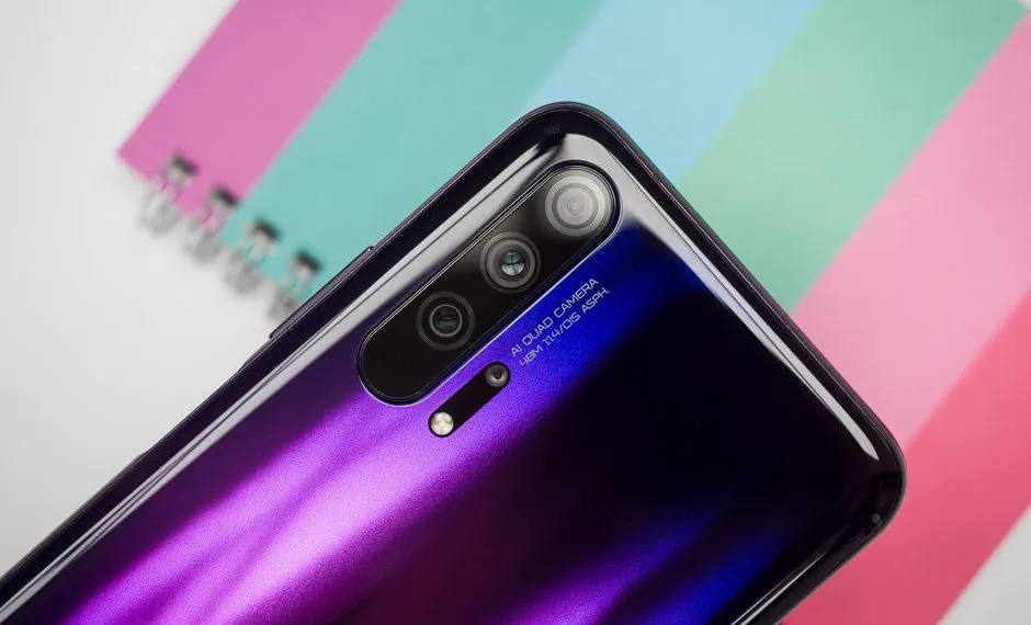 Honor 20 может задержаться до ноября. Виноваты санкции