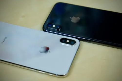 Мой iPhone X замедлился и тормозит. А еще нагло врет о состоянии аккумулятора