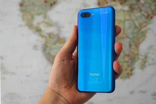 Чем опасны скидки на Honor 10? И где лучше всего его покупать?