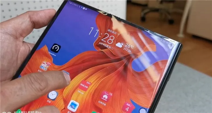Huawei Mate X подключили к 5G. Скорость – просто космос