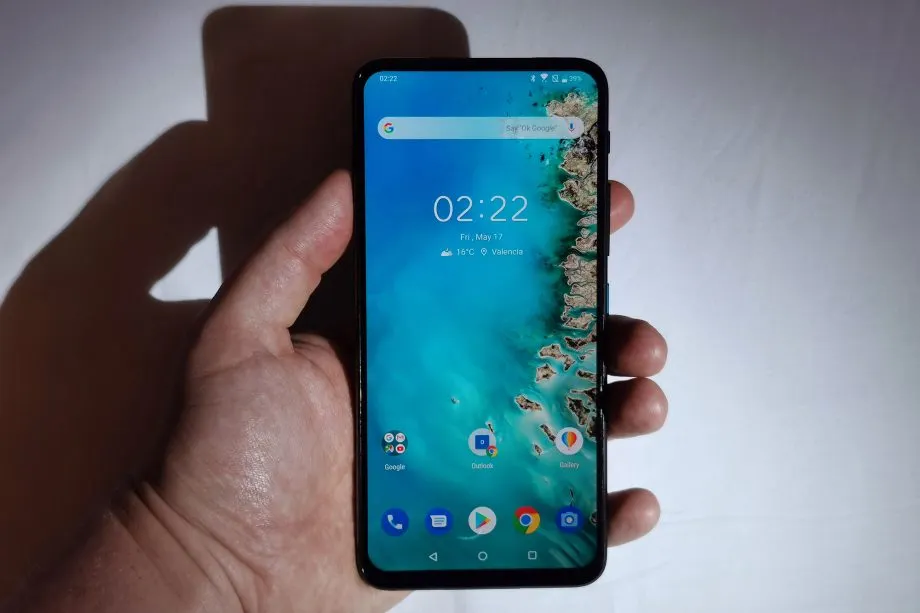 Экран ASUS ZenFone 6 разогнали до высоких частот. Нужно брать этот шедевр