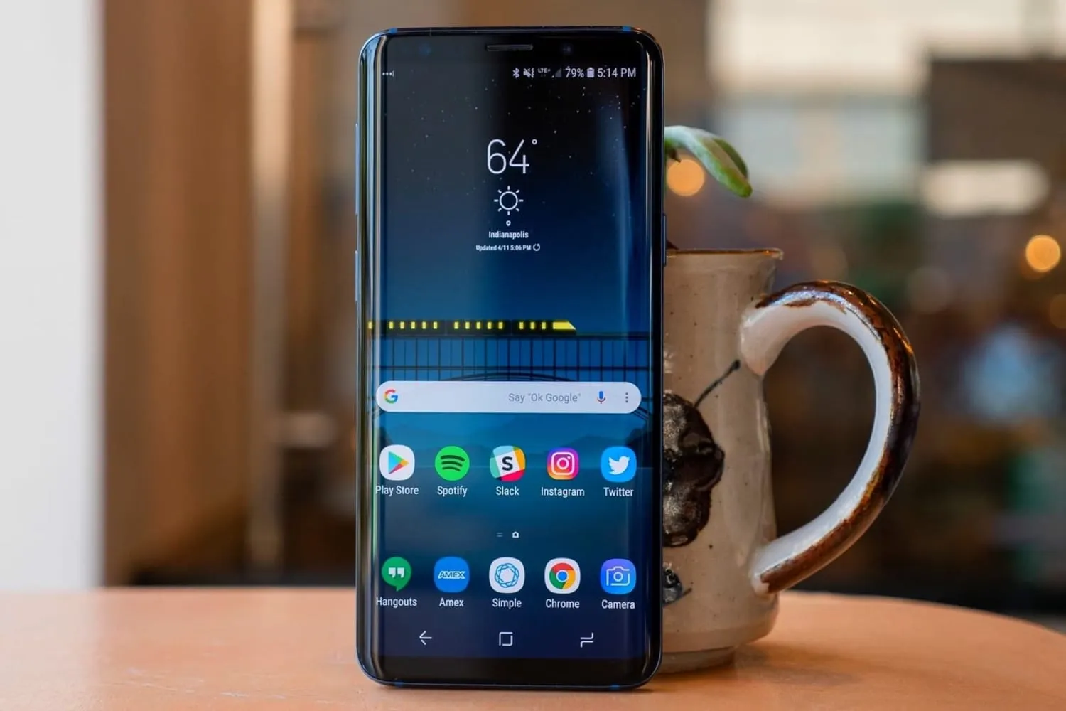Samsung Galaxy S9 стоит на Али в два раза дешевле, чем в российских магазинах. Брать или нет?