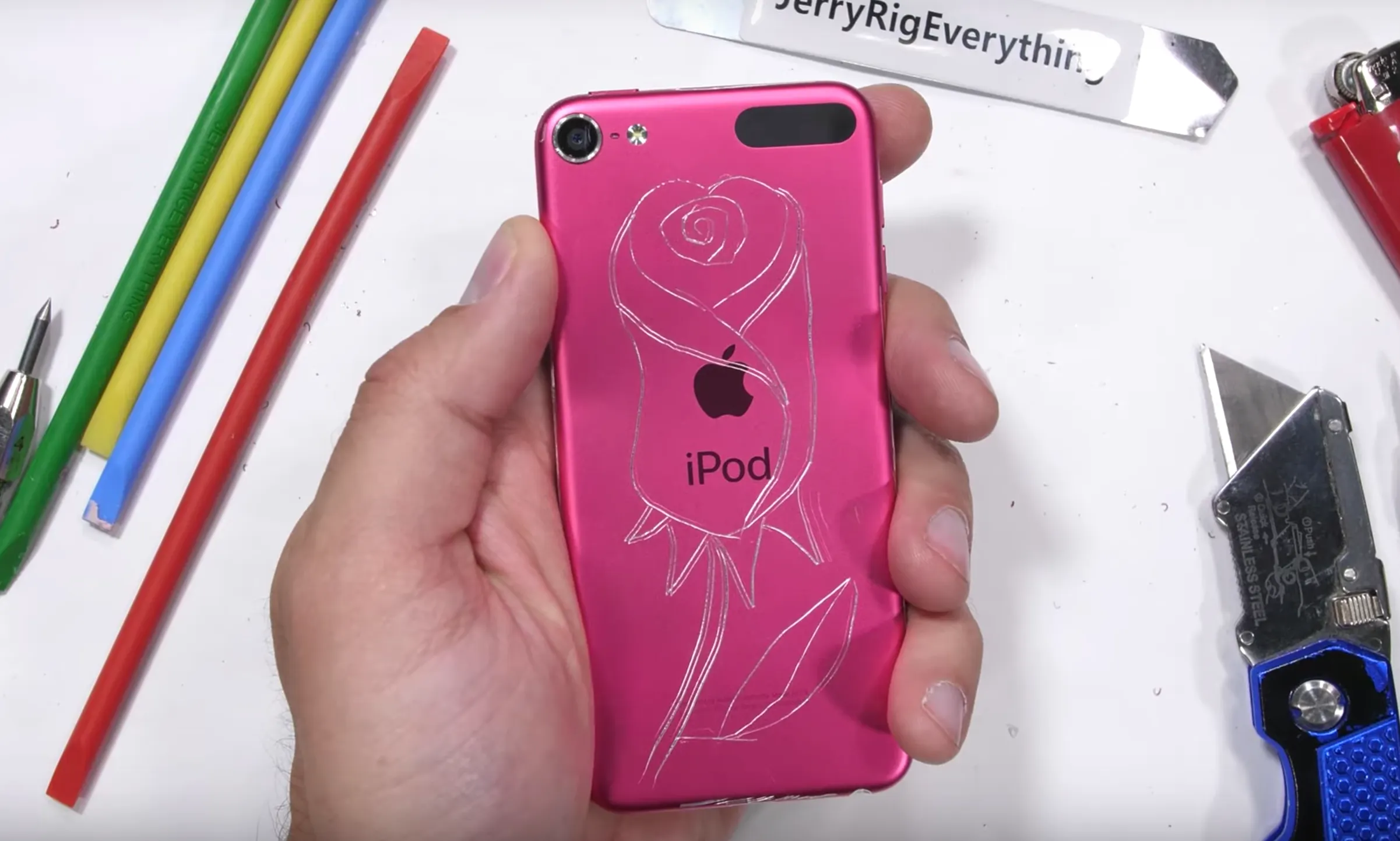 Новый iPod Touch провалил тест на сгибание. Он ломается, как iPhone 6
