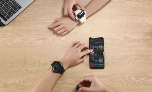 Стартаперы скрестили Xiaomi Mi Band и AirPods. Получилось симпатично