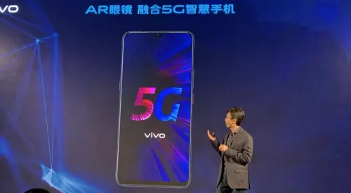 Vivo презентовала смарт IQOO. У него самая быстрая зарядка в мире