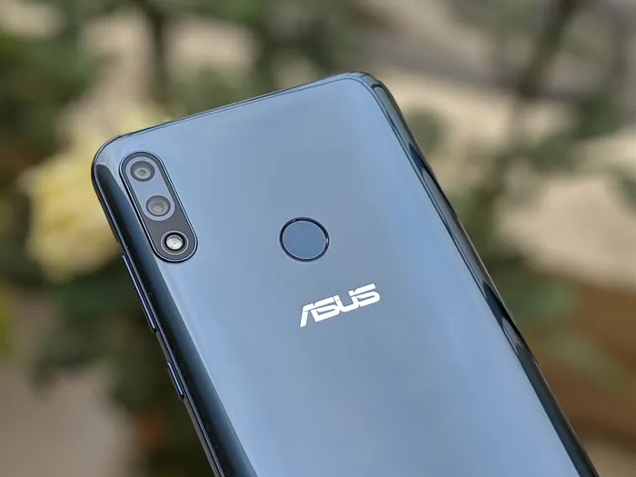 От Asus ZenFone Max Pro M2 избавляются на Али. Отличный вариант за 10 тысяч рублей?