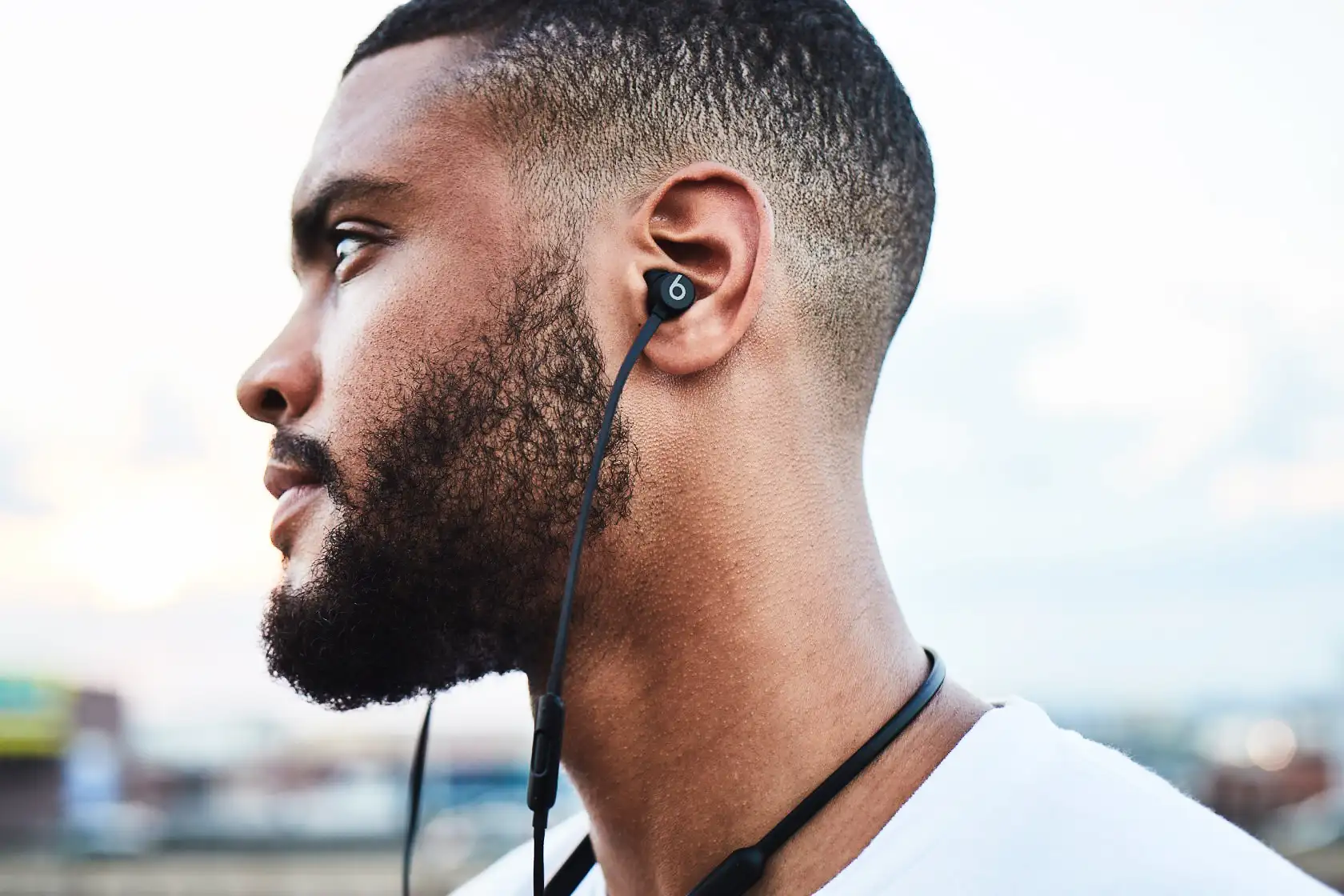BeatsX страшно подешевели. Где самый низкий прайс на эти беспроводные наушники?
